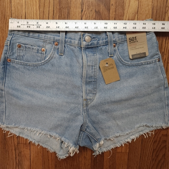 Levis 501 Womens High Rise Shorts Size 29 Distressed Cut Off Button Fly NEW - Picture 3 of 11